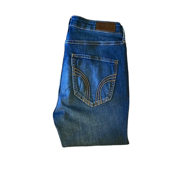 Hollister Mid-Rise Super Skinny Jeans - Picture 6 of 15